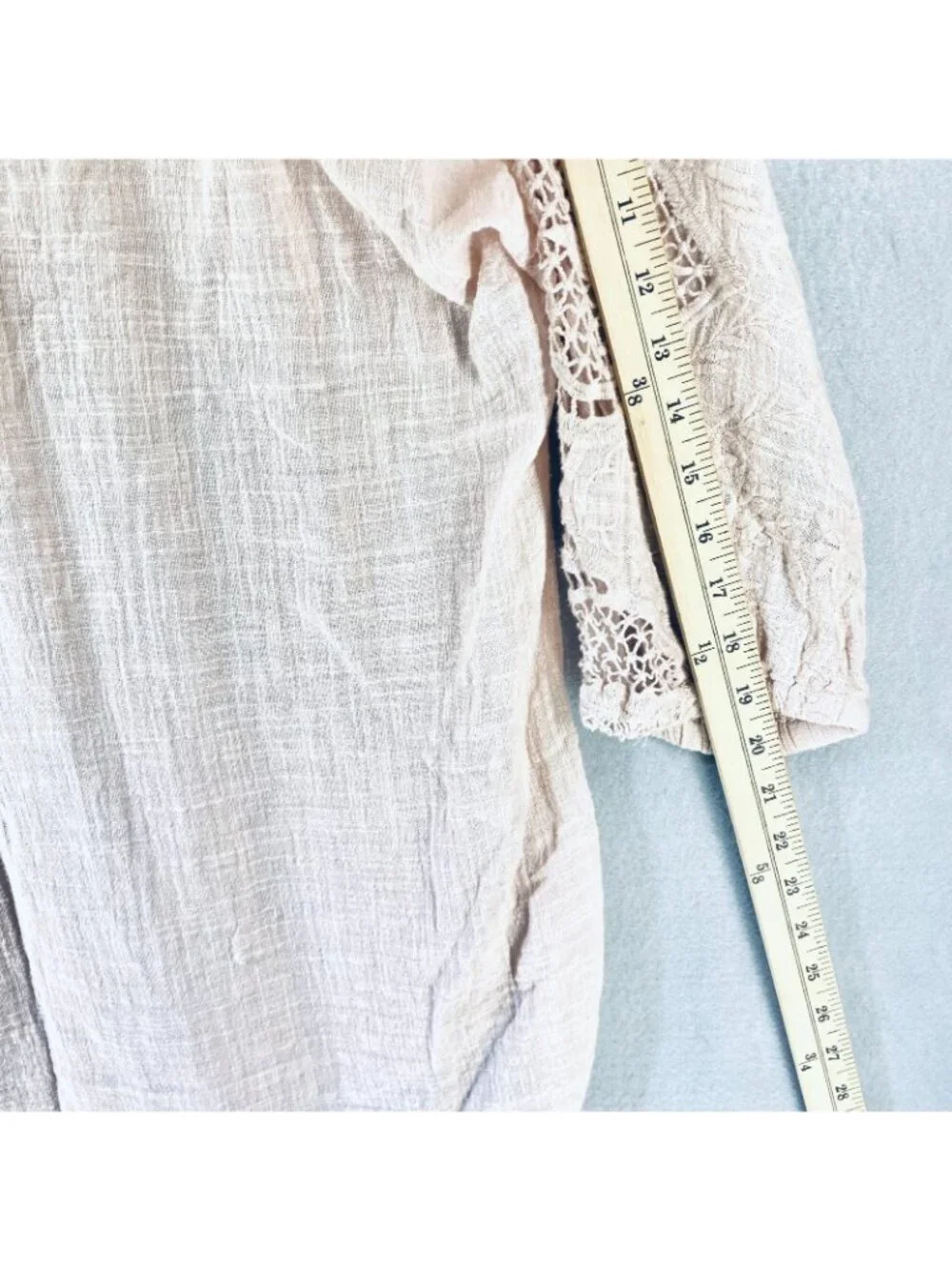XCVI Top Womens M Blush Cotton Chambray Blouse Crochet Sleeve Boho Granola - Picture 13 of 14